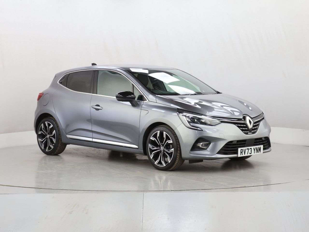 A 2023 RENAULT CLIO 1.0 TCe Techno Hatchback 5dr Petrol Manual Euro 6 (s/s) (90 ps) A 2023 RENAULT CLIO 1.0 TCe Techno Hatchback 5dr Petrol Manual Euro 6 (s/s) (90 ps)