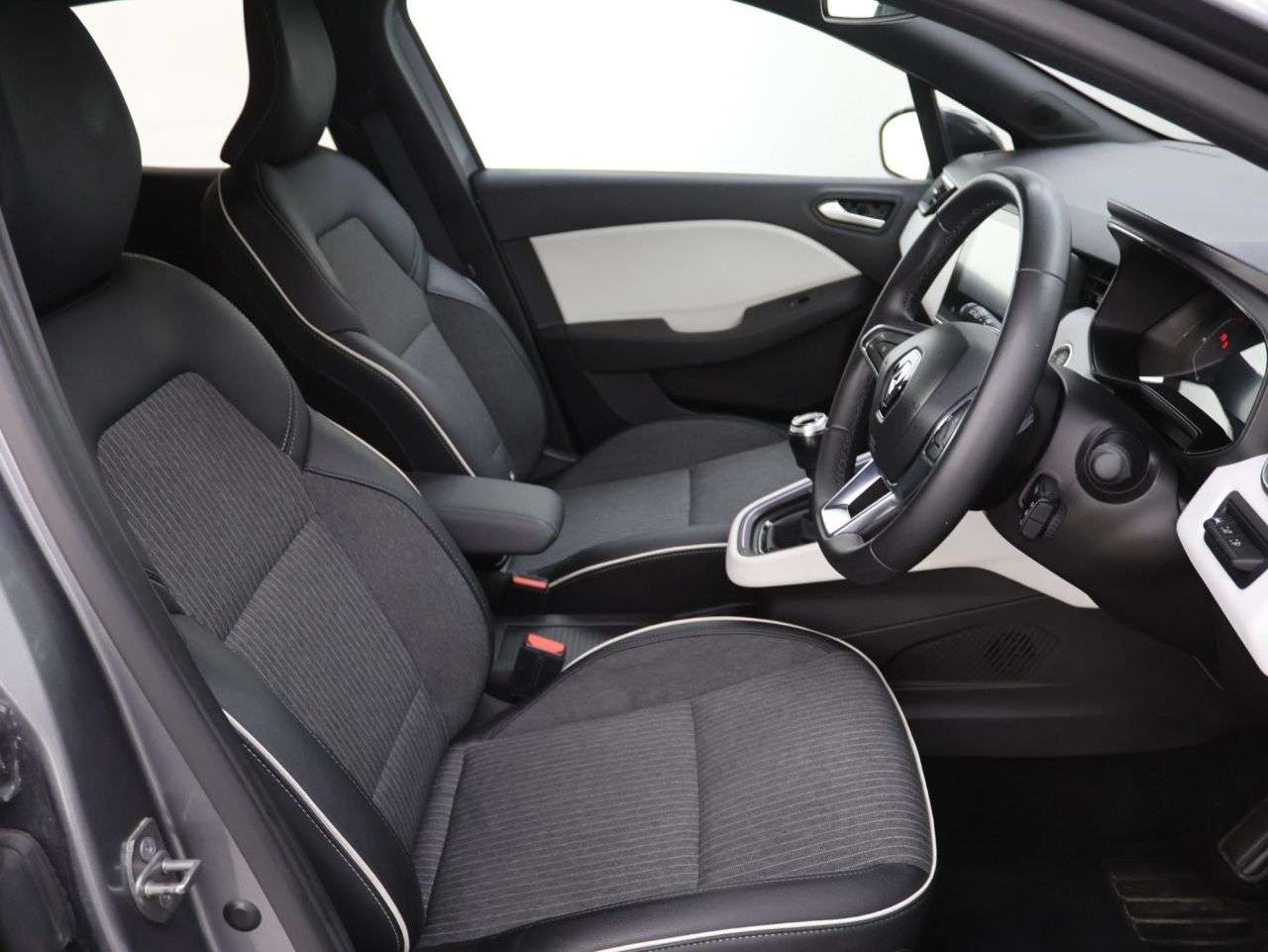2023 RENAULT CLIO 2023 RENAULT CLIO