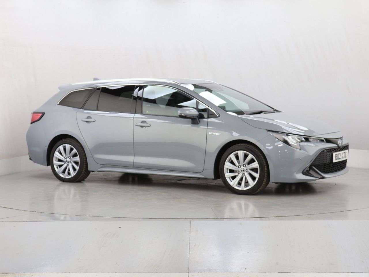 A 2021 TOYOTA COROLLA 2.0 VVT-h GPF Design Touring Sports 5dr Petrol Hybrid CVT Euro 6 (s/s) (184 A 2021 TOYOTA COROLLA 2.0 VVT-h GPF Design Touring Sports 5dr Petrol Hybrid CVT Euro 6 (s/s) (184