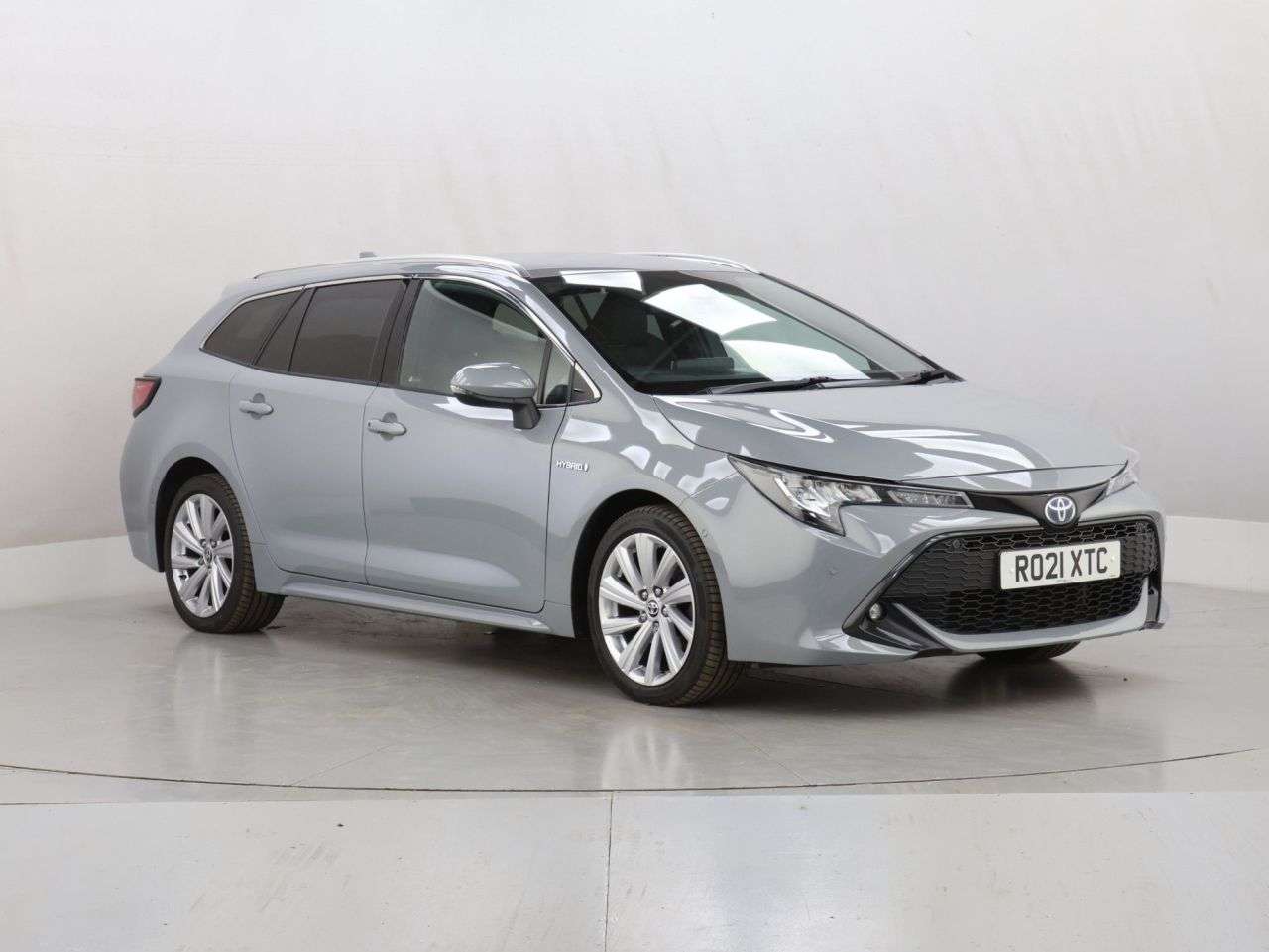 A 2021 TOYOTA COROLLA 2.0 VVT-h GPF Design Touring Sports 5dr Petrol Hybrid CVT Euro 6 (s/s) (184 A 2021 TOYOTA COROLLA 2.0 VVT-h GPF Design Touring Sports 5dr Petrol Hybrid CVT Euro 6 (s/s) (184
