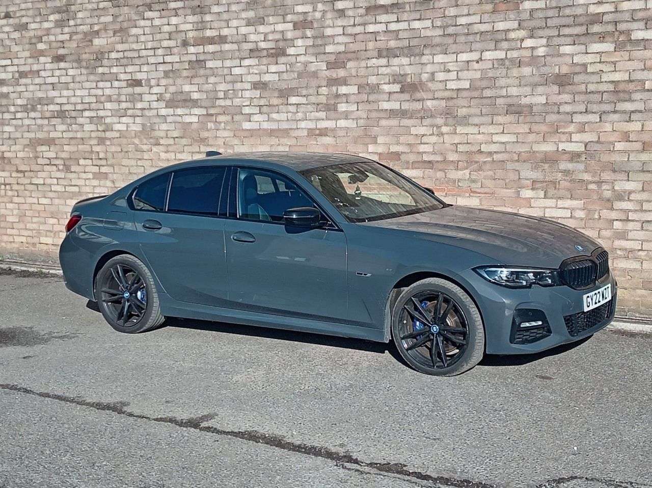A 2022 BMW 3 SERIES 2.0 330e 12kWh M Sport Pro Edition Saloon 4dr Petrol Plug-in Hybrid Auto xD A 2022 BMW 3 SERIES 2.0 330e 12kWh M Sport Pro Edition Saloon 4dr Petrol Plug-in Hybrid Auto xD