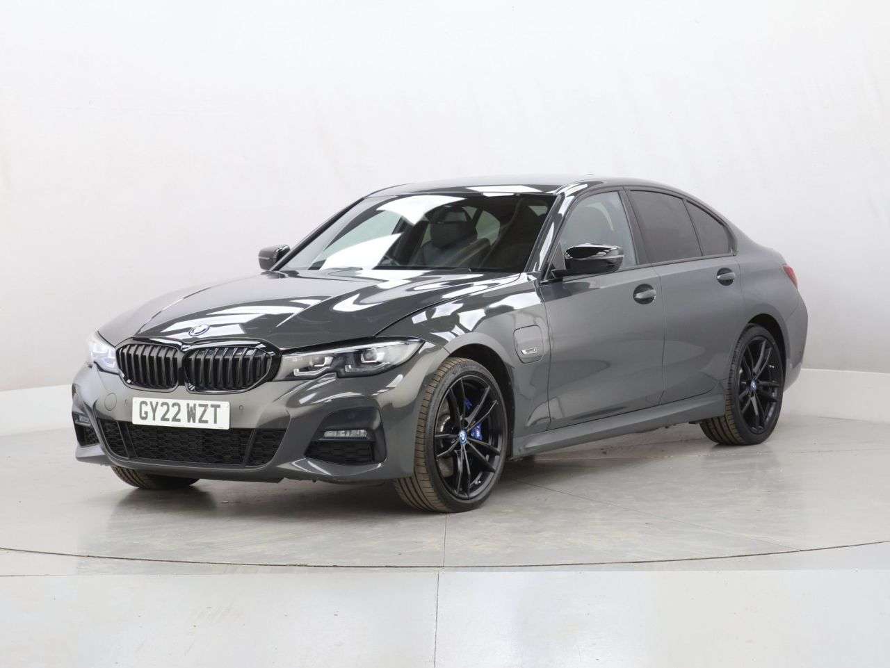 A 2022 BMW 3 SERIES 2.0 330e 12kWh M Sport Pro Edition Saloon 4dr Petrol Plug-in Hybrid Auto xD A 2022 BMW 3 SERIES 2.0 330e 12kWh M Sport Pro Edition Saloon 4dr Petrol Plug-in Hybrid Auto xD