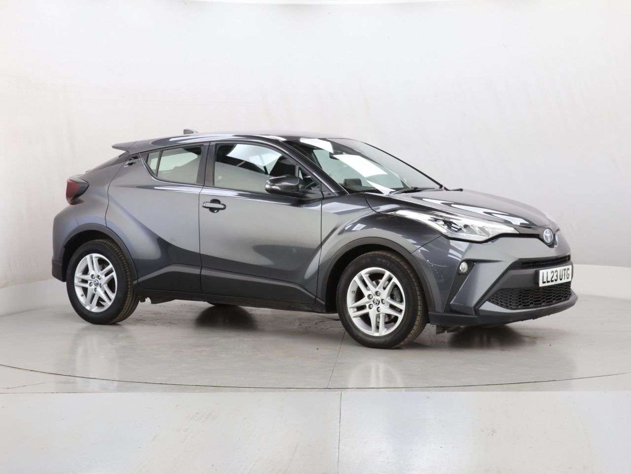 A 2023 TOYOTA C-HR 1.8 VVT-h GPF Icon SUV 5dr Petrol Hybrid CVT Euro 6 (s/s) (122 ps) A 2023 TOYOTA C-HR 1.8 VVT-h GPF Icon SUV 5dr Petrol Hybrid CVT Euro 6 (s/s) (122 ps)