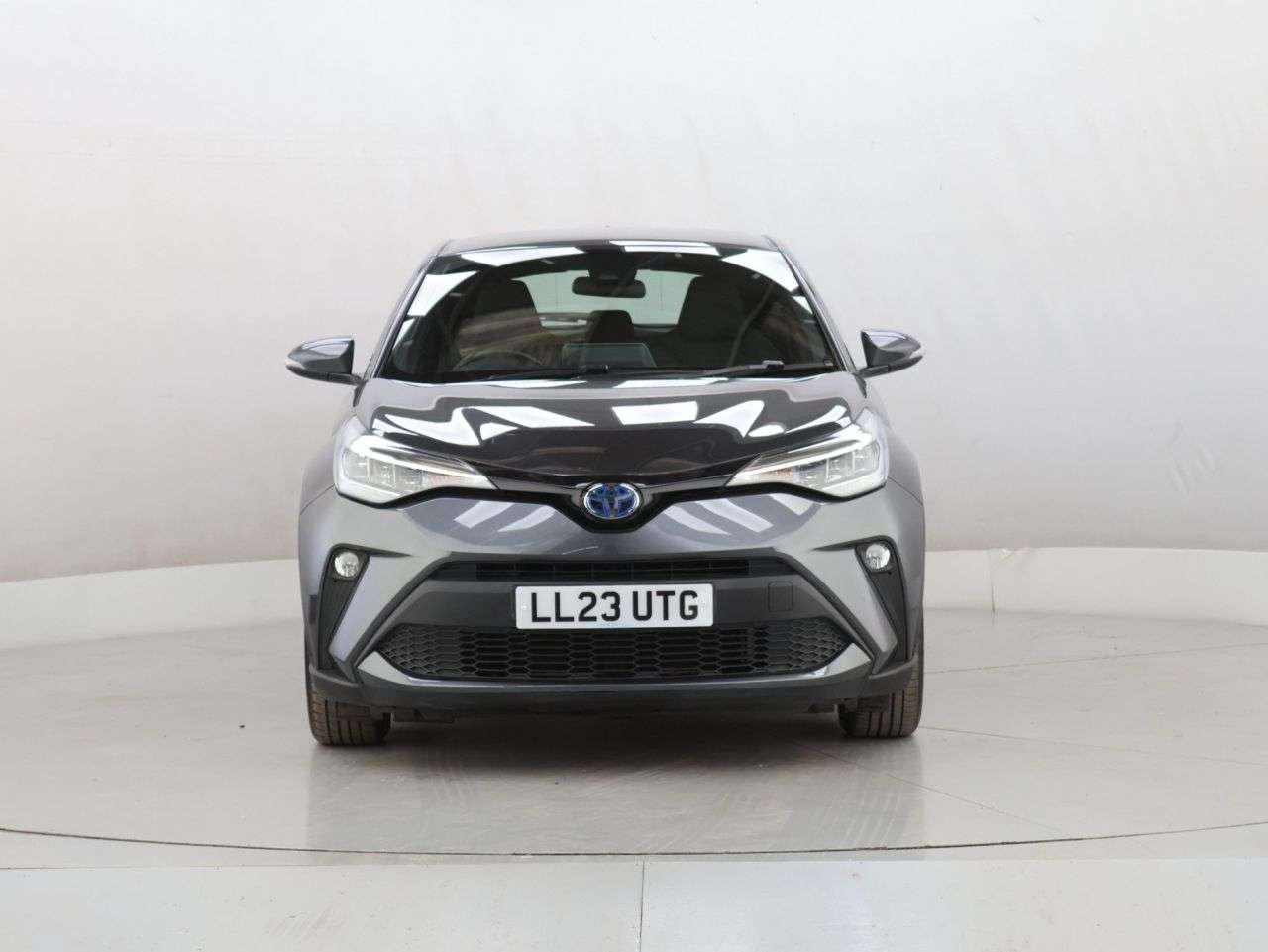 A 2023 TOYOTA C-HR 1.8 VVT-h GPF Icon SUV 5dr Petrol Hybrid CVT Euro 6 (s/s) (122 ps) A 2023 TOYOTA C-HR 1.8 VVT-h GPF Icon SUV 5dr Petrol Hybrid CVT Euro 6 (s/s) (122 ps)