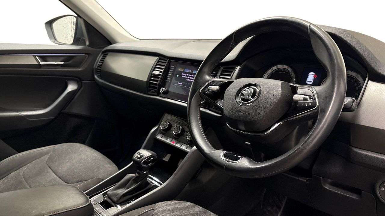 A 2021 SKODA KODIAQ 2.0 TDI SE Drive SUV 5dr Diesel DSG Euro 6 (s/s) (7 Seat) (150 ps) A 2021 SKODA KODIAQ 2.0 TDI SE Drive SUV 5dr Diesel DSG Euro 6 (s/s) (7 Seat) (150 ps)