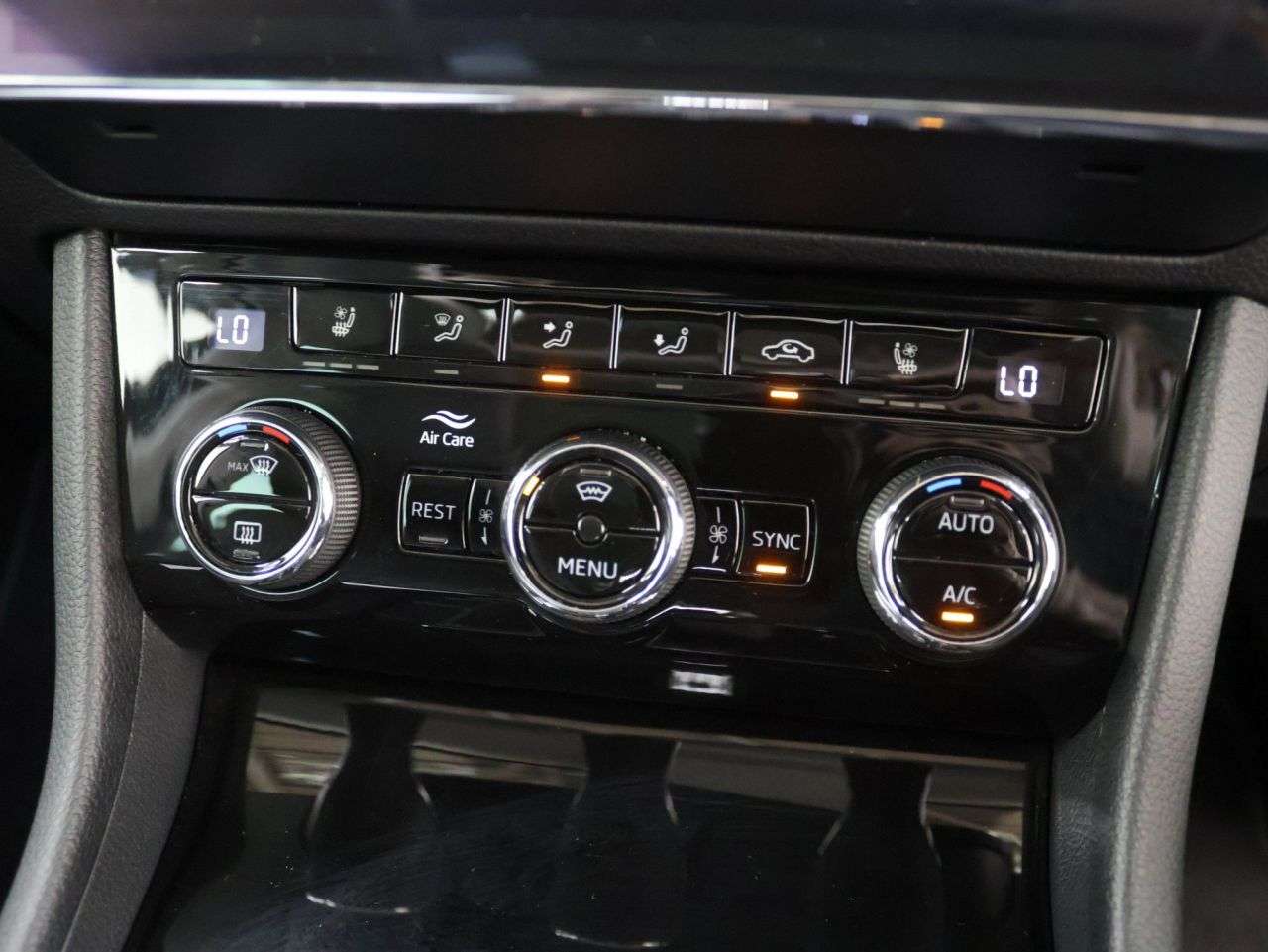 2018 SKODA SUPERB 2018 SKODA SUPERB