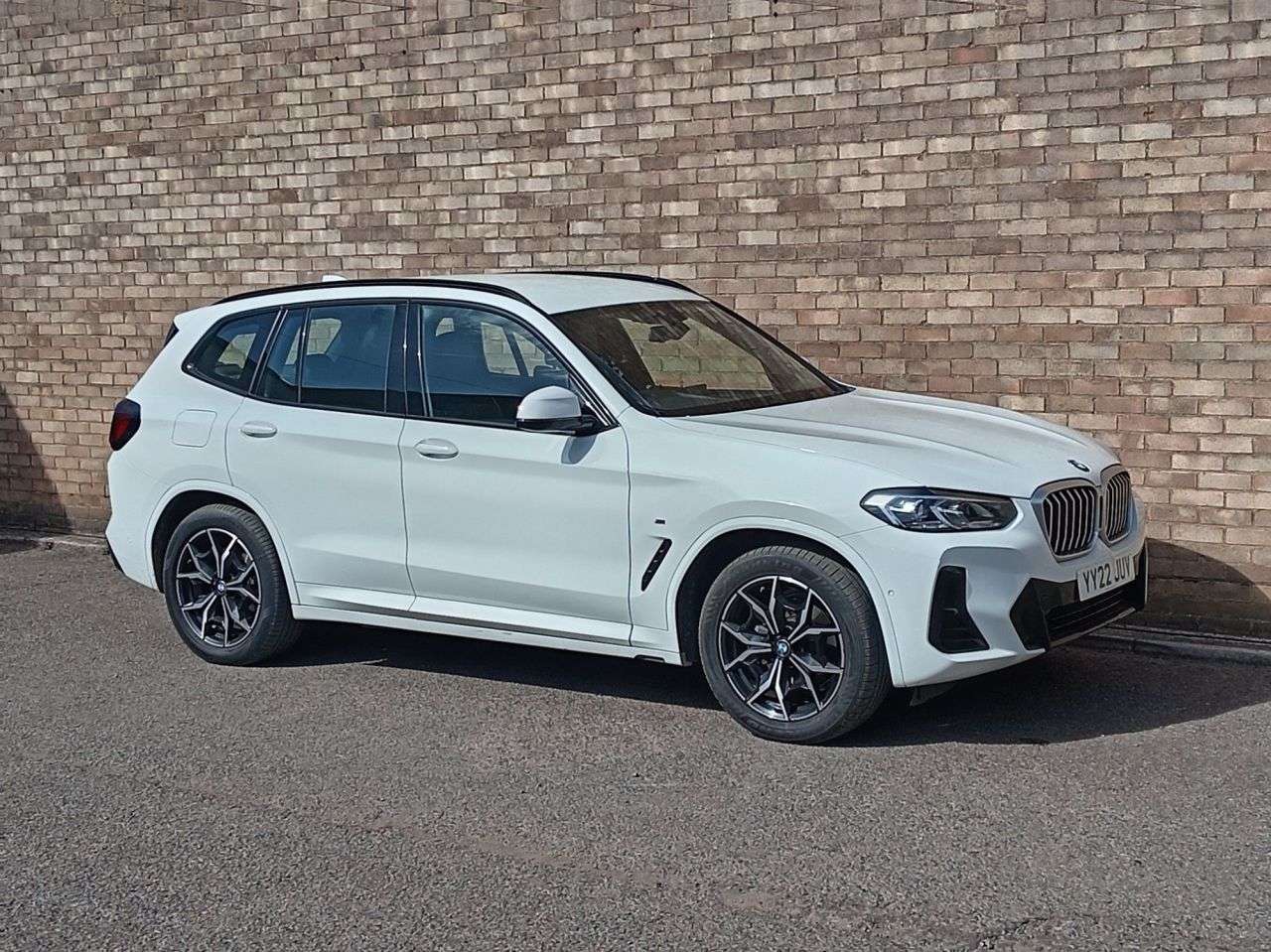 A 2022 BMW X3 2.0 20i MHT M Sport SUV 5dr Petrol Hybrid Auto xDrive Euro 6 (s/s) (184 ps) A 2022 BMW X3 2.0 20i MHT M Sport SUV 5dr Petrol Hybrid Auto xDrive Euro 6 (s/s) (184 ps)