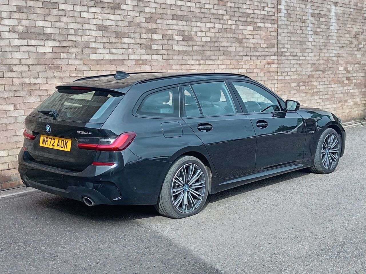 A 2022 BMW 3 SERIES 2.0 330e 12kWh M Sport Touring 5dr Petrol Plug-in Hybrid Auto Euro 6 (s/s) A 2022 BMW 3 SERIES 2.0 330e 12kWh M Sport Touring 5dr Petrol Plug-in Hybrid Auto Euro 6 (s/s)