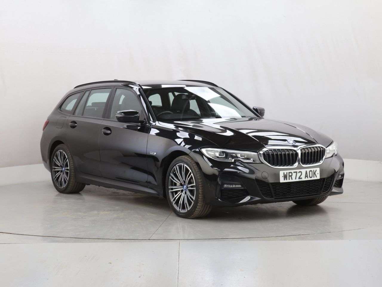 A 2022 BMW 3 SERIES 2.0 330e 12kWh M Sport Touring 5dr Petrol Plug-in Hybrid Auto Euro 6 (s/s) A 2022 BMW 3 SERIES 2.0 330e 12kWh M Sport Touring 5dr Petrol Plug-in Hybrid Auto Euro 6 (s/s)