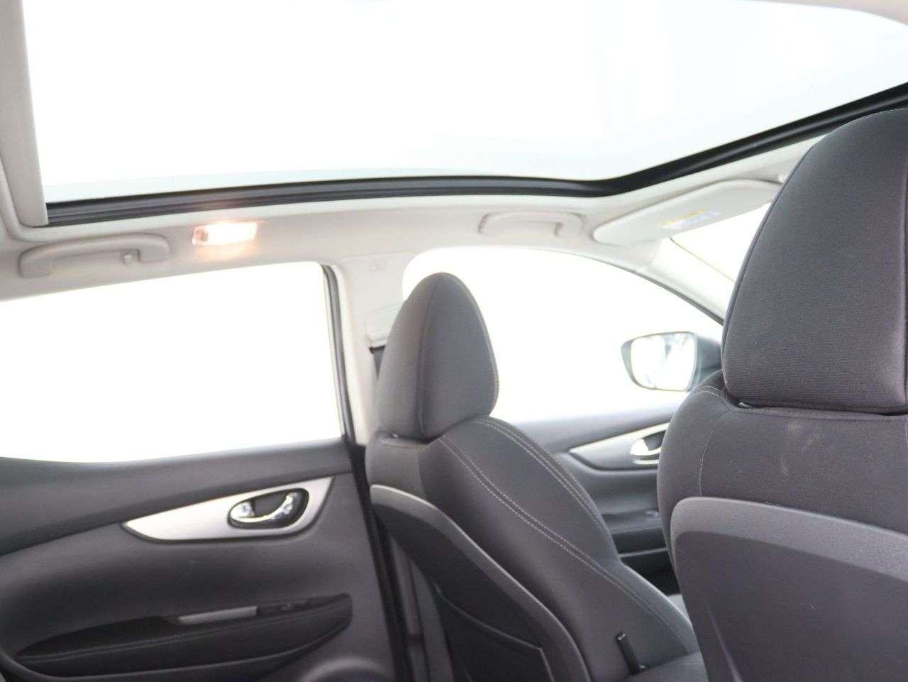 A 2017 NISSAN QASHQAI 1.5 dCi N-Connecta SUV 5dr Diesel Manual Euro 6 (s/s) (110 ps) A 2017 NISSAN QASHQAI 1.5 dCi N-Connecta SUV 5dr Diesel Manual Euro 6 (s/s) (110 ps)