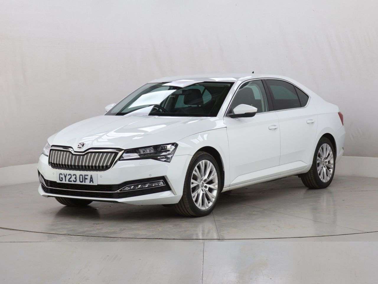 A 2023 SKODA SUPERB 1.4 TSI iV 13kWh SE L Hatchback 5dr Petrol Plug-in Hybrid DSG Euro 6 (s/s) A 2023 SKODA SUPERB 1.4 TSI iV 13kWh SE L Hatchback 5dr Petrol Plug-in Hybrid DSG Euro 6 (s/s)