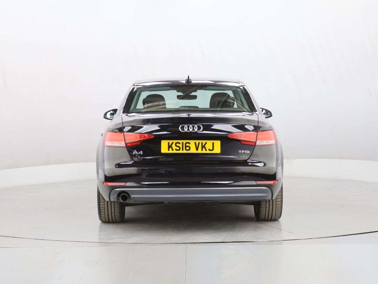 2016 AUDI A4 2016 AUDI A4