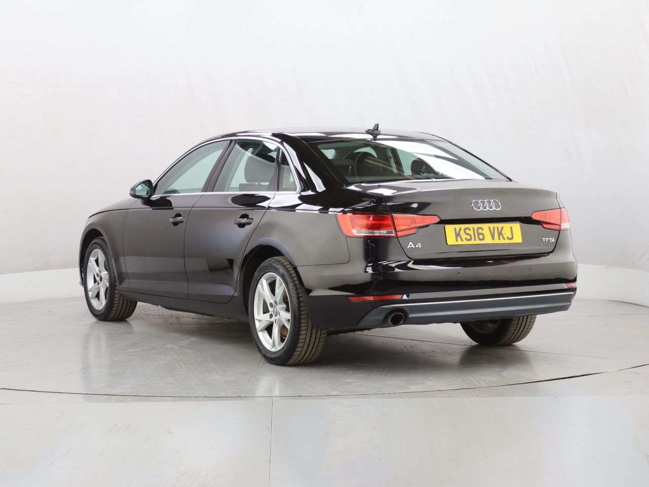 2016 AUDI A4 2016 AUDI A4
