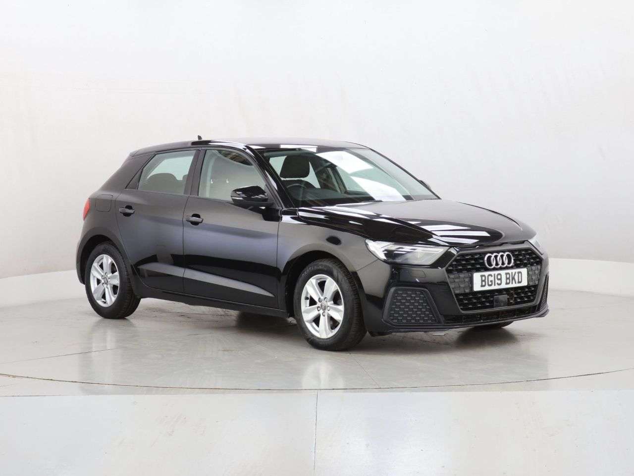 A 2019 AUDI A1 1.0 TFSI 30 SE Sportback 5dr Petrol Manual Euro 6 (s/s) (116 ps) A 2019 AUDI A1 1.0 TFSI 30 SE Sportback 5dr Petrol Manual Euro 6 (s/s) (116 ps)