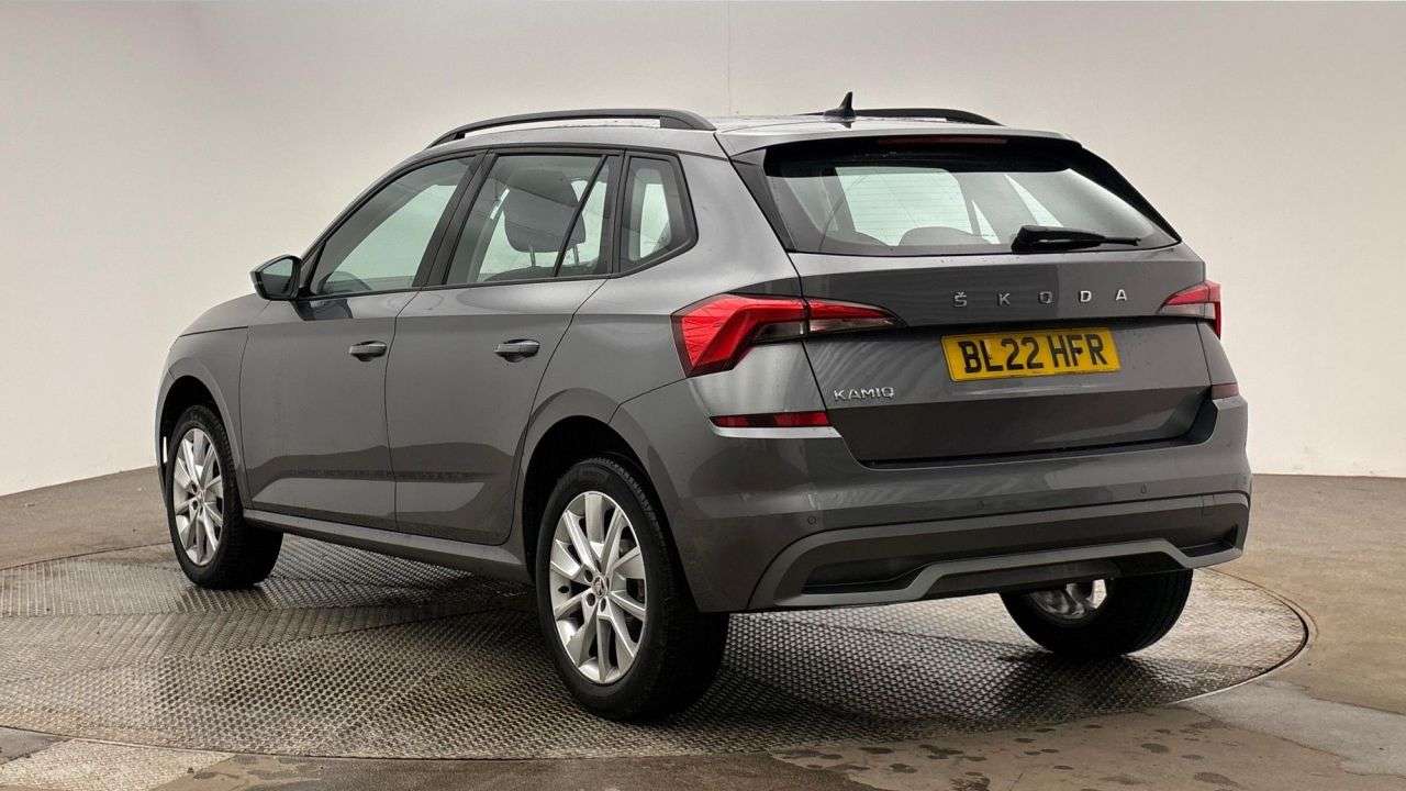 A 2022 SKODA KAMIQ 1.0 TSI SE SUV 5dr Petrol DSG Euro 6 (s/s) (110 ps) A 2022 SKODA KAMIQ 1.0 TSI SE SUV 5dr Petrol DSG Euro 6 (s/s) (110 ps)