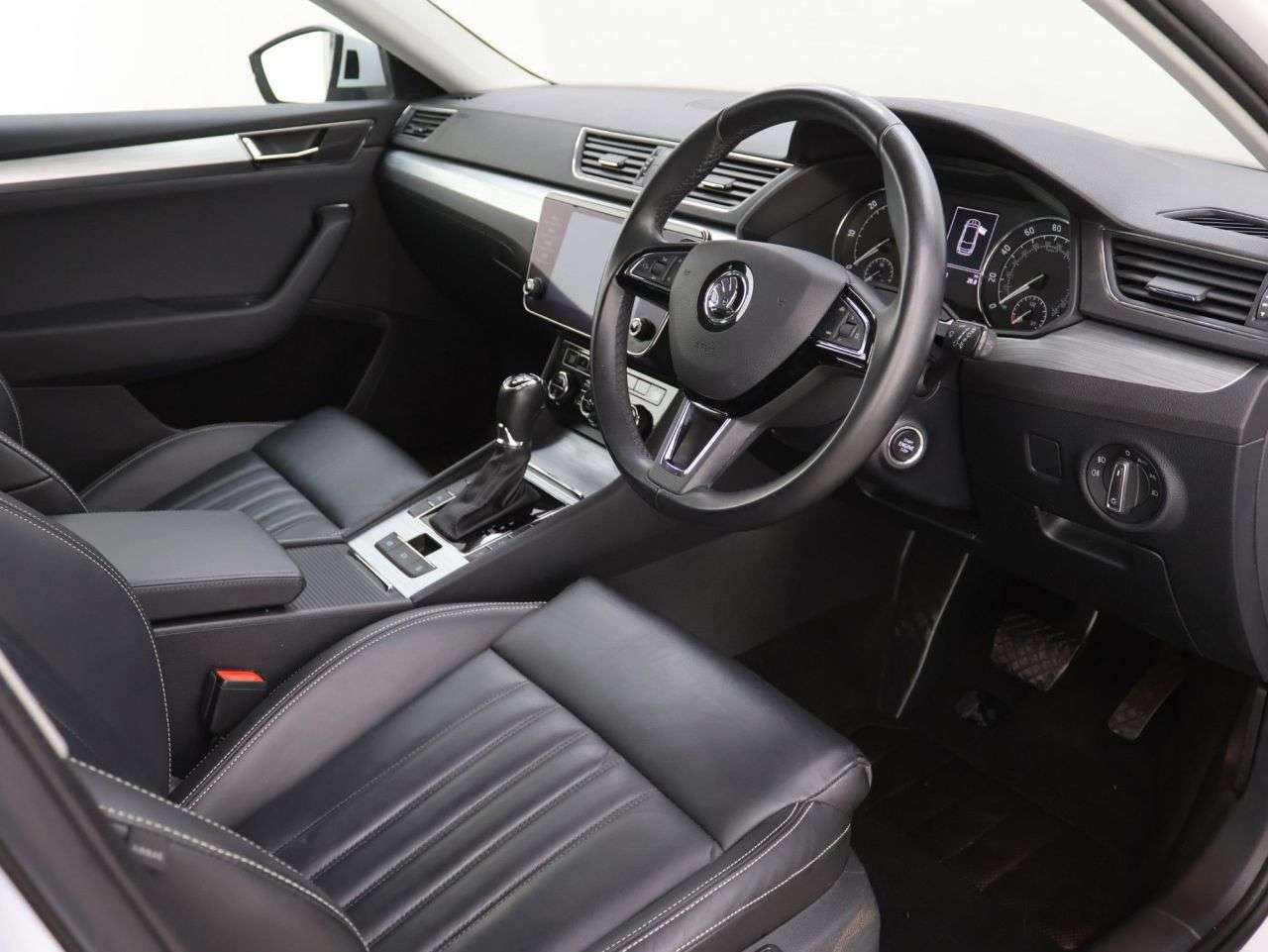 2020 SKODA SUPERB 2020 SKODA SUPERB