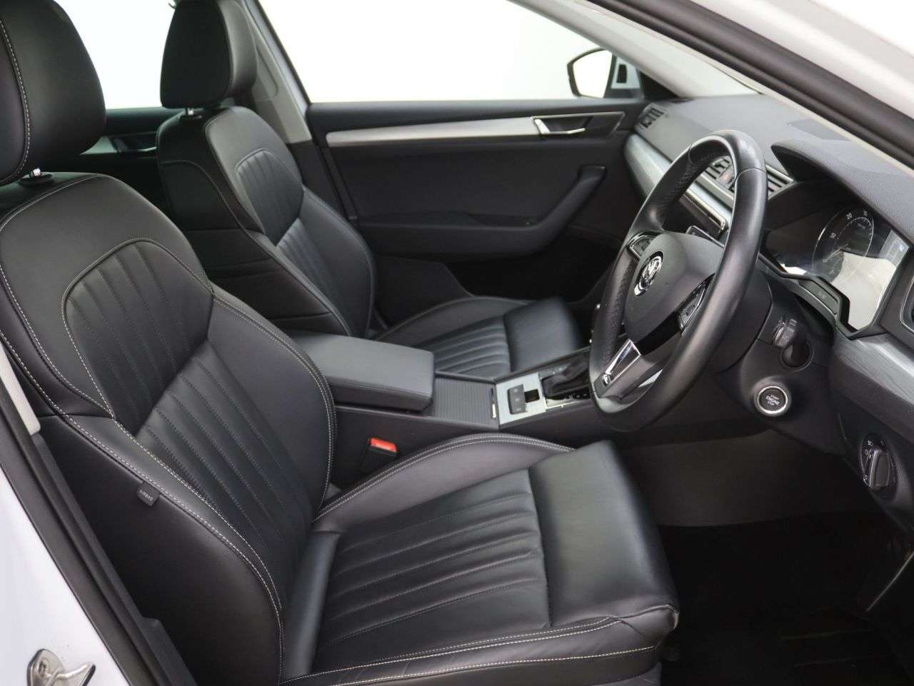 2020 SKODA SUPERB 2020 SKODA SUPERB