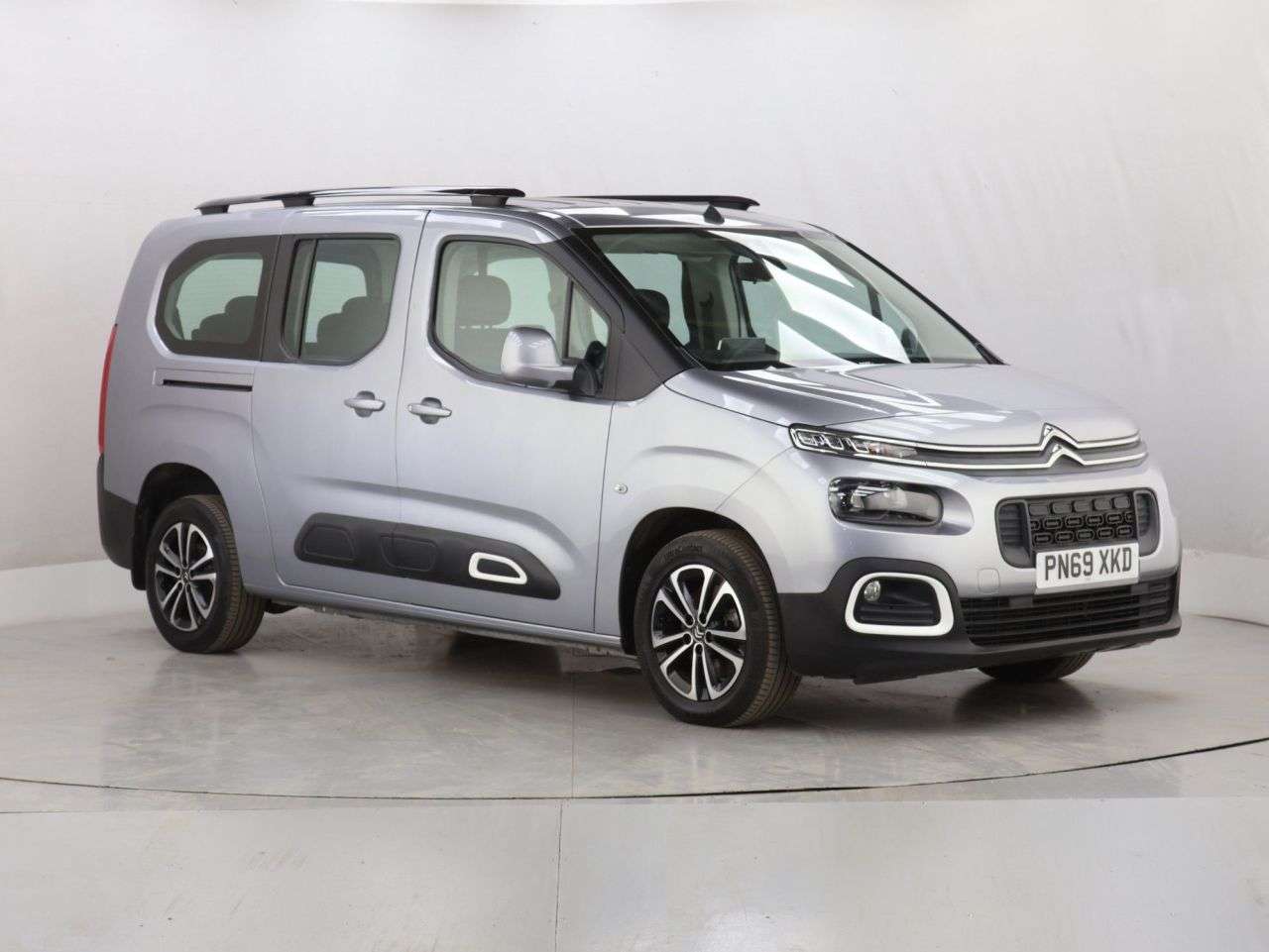 A 2019 CITROEN BERLINGO 1.5 BlueHDi Flair XL MPV 5dr Diesel Manual Euro 6 (s/s) (130 ps) A 2019 CITROEN BERLINGO 1.5 BlueHDi Flair XL MPV 5dr Diesel Manual Euro 6 (s/s) (130 ps)