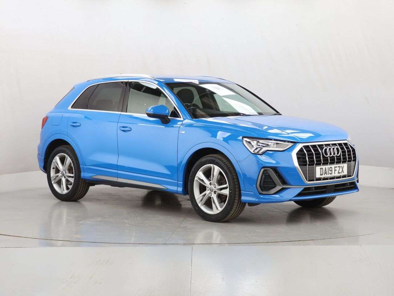 A 2019 AUDI Q3 1.5 TFSI CoD 35 S line SUV 5dr Petrol Manual Euro 6 (s/s) (150 ps) A 2019 AUDI Q3 1.5 TFSI CoD 35 S line SUV 5dr Petrol Manual Euro 6 (s/s) (150 ps)