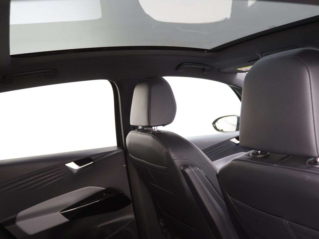 A 2022 VOLKSWAGEN ID3 Pro 58kWh Family Hatchback 5dr Electric Auto (145 ps) A 2022 VOLKSWAGEN ID3 Pro 58kWh Family Hatchback 5dr Electric Auto (145 ps)