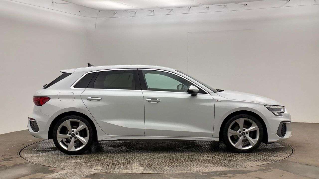 A 2023 AUDI A3 1.5 TFSI 35 S line Sportback 5dr Petrol Manual Euro 6 (s/s) (150 ps) A 2023 AUDI A3 1.5 TFSI 35 S line Sportback 5dr Petrol Manual Euro 6 (s/s) (150 ps)