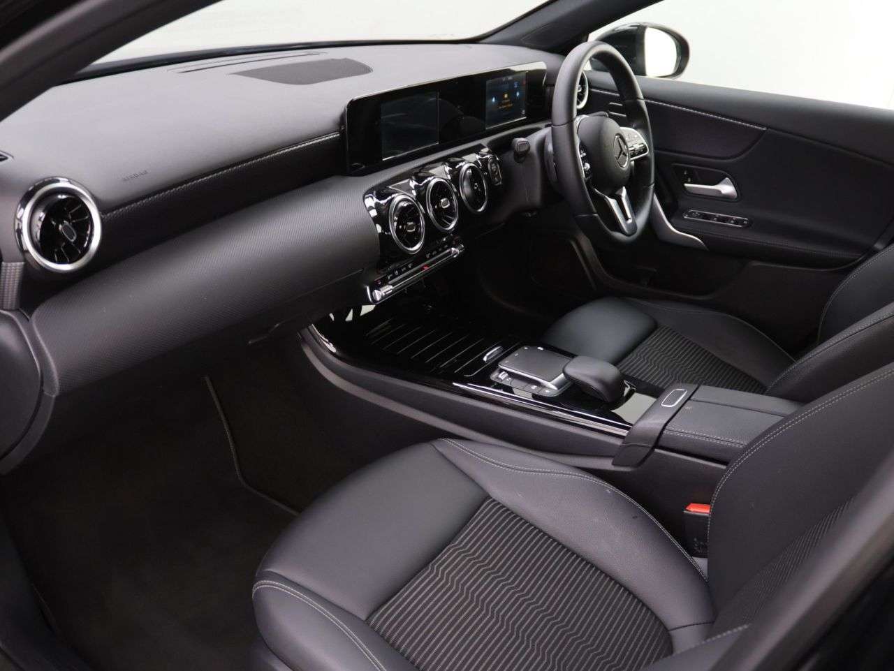 2022 MERCEDES-BENZ A CLASS 2022 MERCEDES-BENZ A CLASS