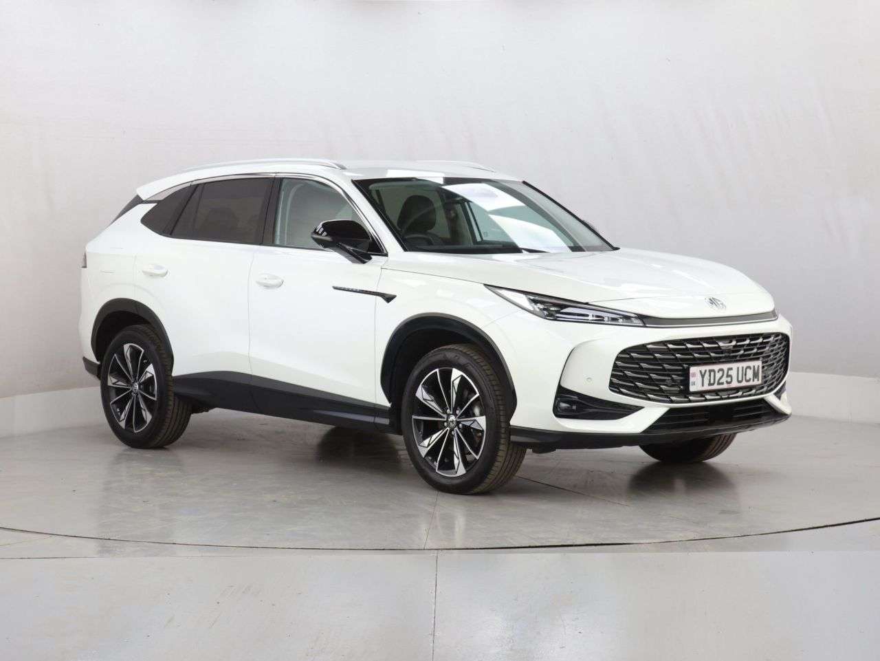 A 2025 MG MG HS 1.5 T-GDI Trophy SUV 5dr Petrol Manual Euro 6 (s/s) (169 ps) A 2025 MG MG HS 1.5 T-GDI Trophy SUV 5dr Petrol Manual Euro 6 (s/s) (169 ps)