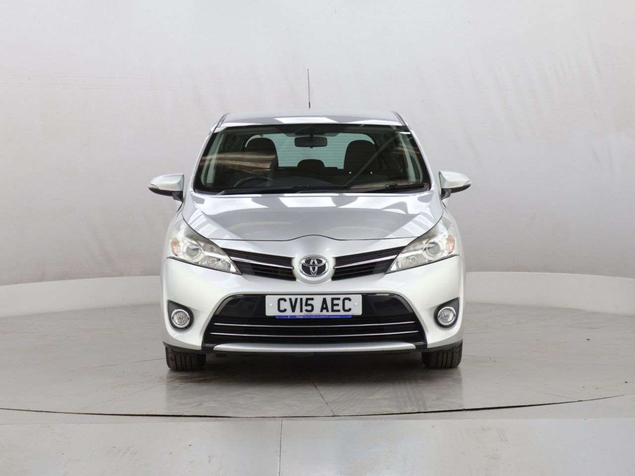 A 2015 TOYOTA VERSO 1.6 V-Matic Icon MPV 5dr Petrol Manual Euro 5 Euro 5 (132 ps) A 2015 TOYOTA VERSO 1.6 V-Matic Icon MPV 5dr Petrol Manual Euro 5 Euro 5 (132 ps)