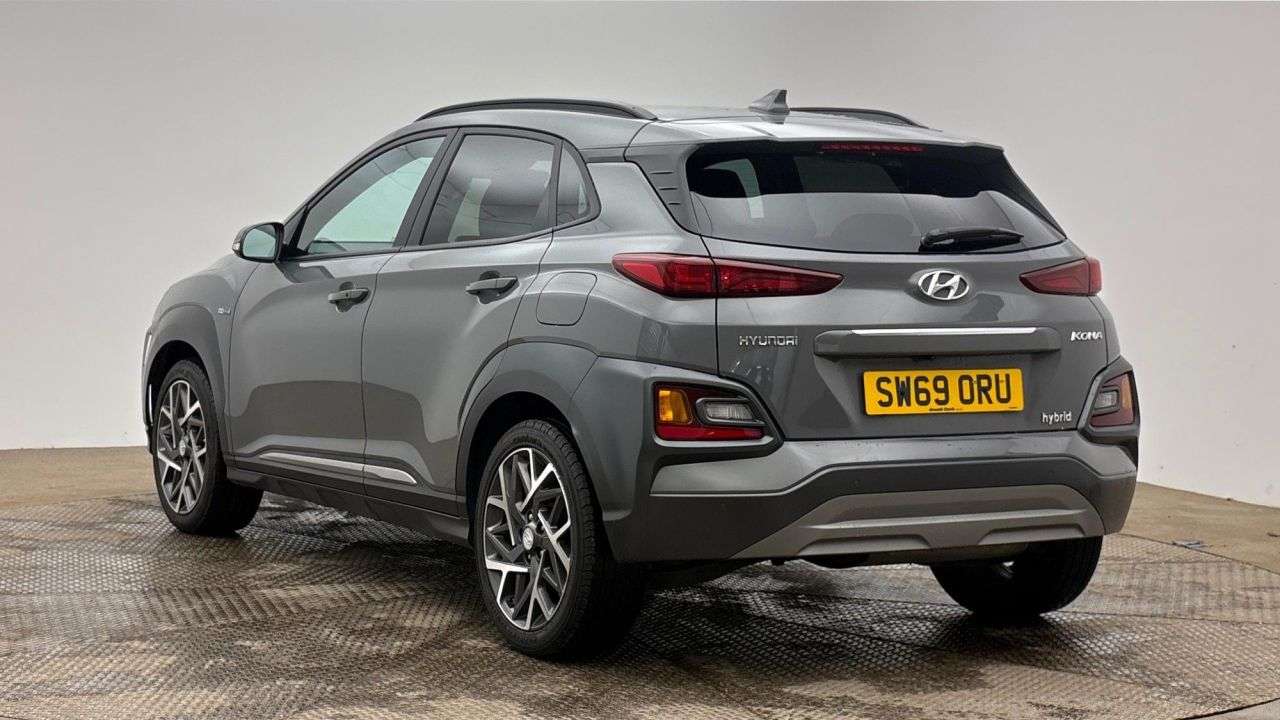 A 2020 HYUNDAI KONA 1.6 h-GDi Premium SUV 5dr Petrol Hybrid DCT Euro 6 (s/s) (141 ps) A 2020 HYUNDAI KONA 1.6 h-GDi Premium SUV 5dr Petrol Hybrid DCT Euro 6 (s/s) (141 ps)