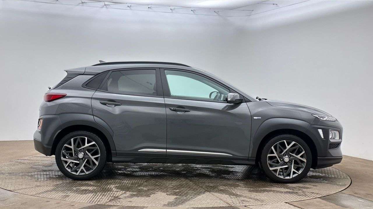 A 2020 HYUNDAI KONA 1.6 h-GDi Premium SUV 5dr Petrol Hybrid DCT Euro 6 (s/s) (141 ps) A 2020 HYUNDAI KONA 1.6 h-GDi Premium SUV 5dr Petrol Hybrid DCT Euro 6 (s/s) (141 ps)