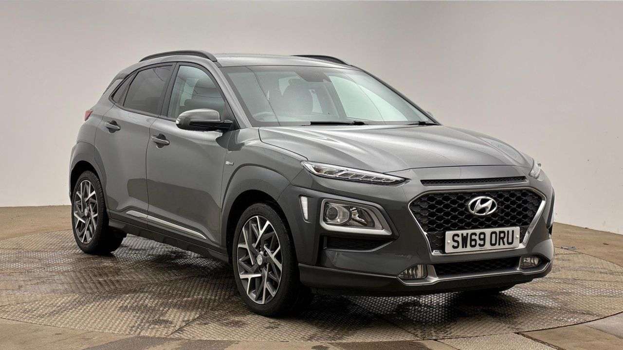 A 2020 HYUNDAI KONA 1.6 h-GDi Premium SUV 5dr Petrol Hybrid DCT Euro 6 (s/s) (141 ps) A 2020 HYUNDAI KONA 1.6 h-GDi Premium SUV 5dr Petrol Hybrid DCT Euro 6 (s/s) (141 ps)
