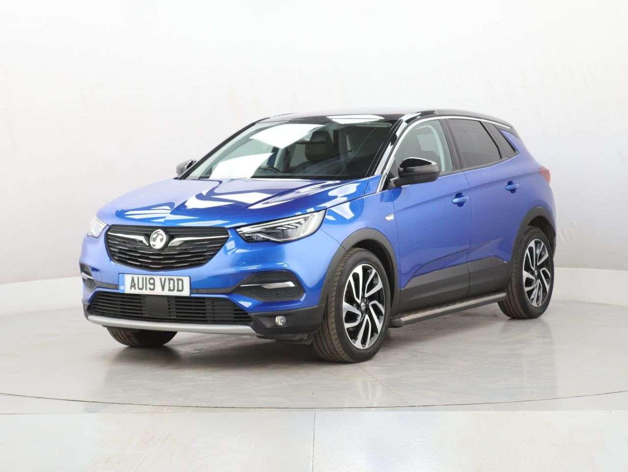 A 2019 VAUXHALL GRANDLAND X 1.2 Turbo Elite Nav SUV 5dr Petrol Manual 6Spd Euro 6 (s/s) (130 ps) A 2019 VAUXHALL GRANDLAND X 1.2 Turbo Elite Nav SUV 5dr Petrol Manual 6Spd Euro 6 (s/s) (130 ps)