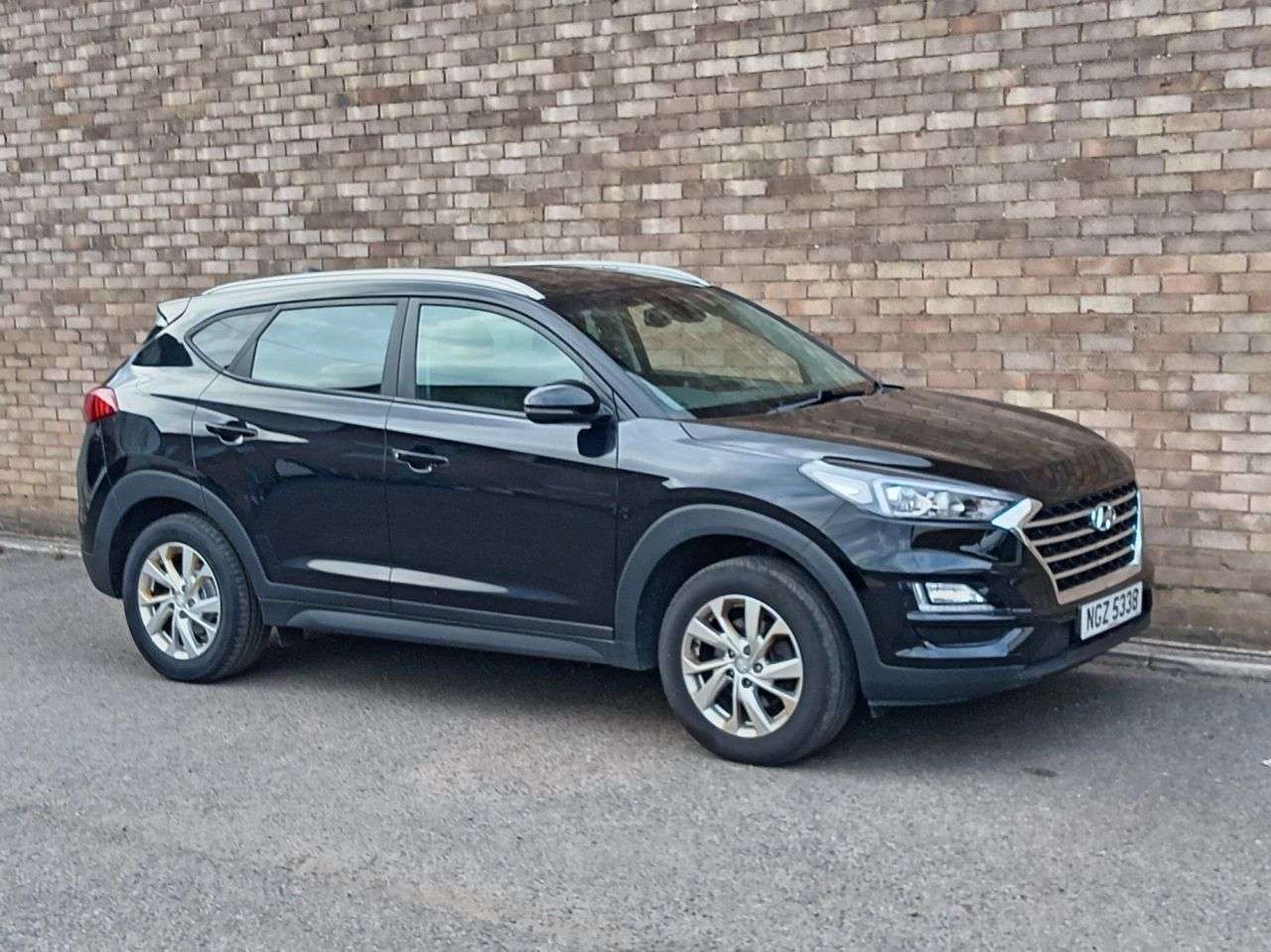 A 2019 HYUNDAI TUCSON 1.6 GDi SE Nav SUV 5dr Petrol Manual Euro 6 (s/s) (132 ps) A 2019 HYUNDAI TUCSON 1.6 GDi SE Nav SUV 5dr Petrol Manual Euro 6 (s/s) (132 ps)