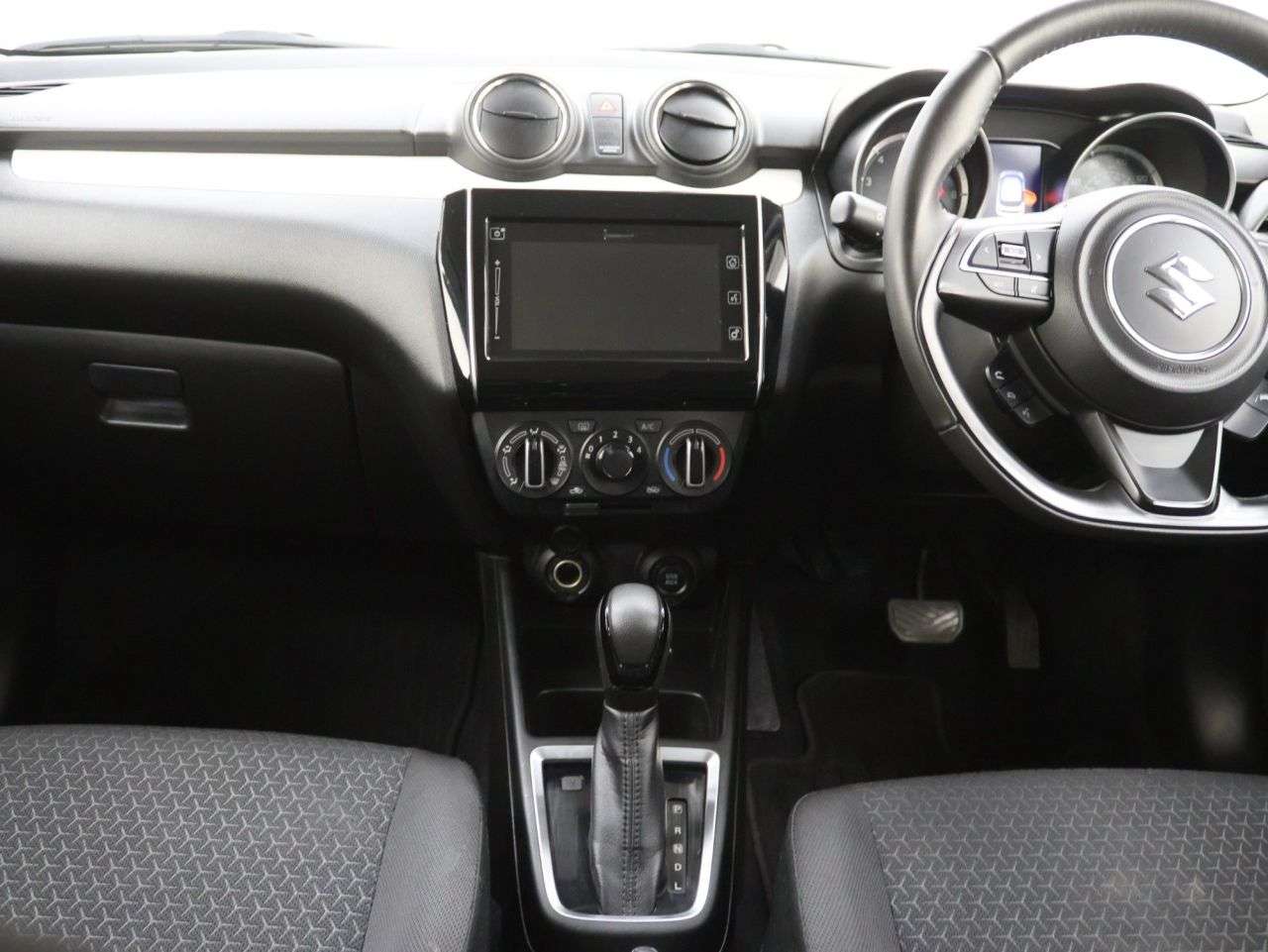 2023 SUZUKI SWIFT 2023 SUZUKI SWIFT