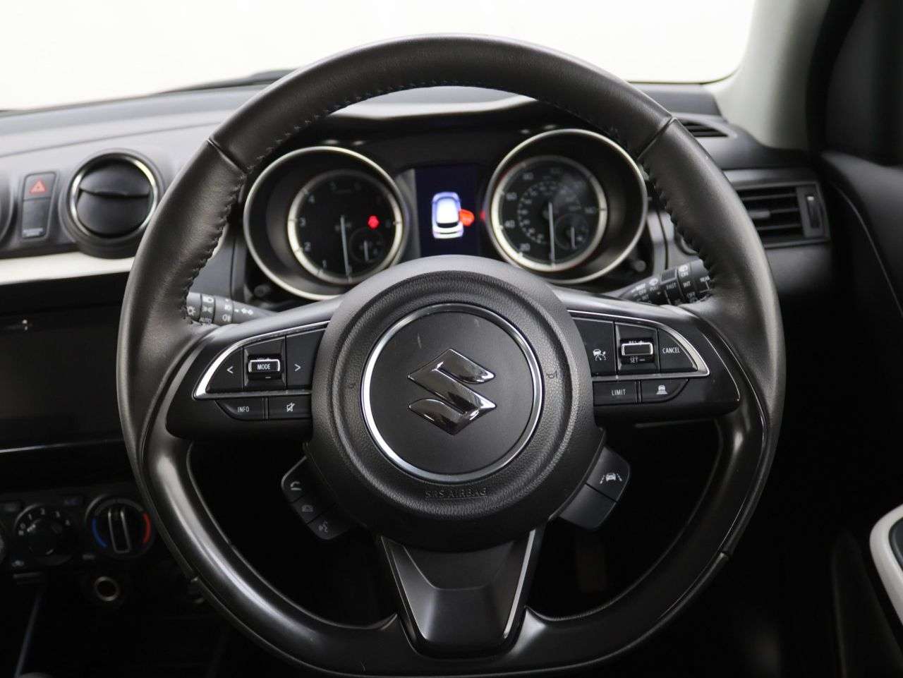2023 SUZUKI SWIFT 2023 SUZUKI SWIFT