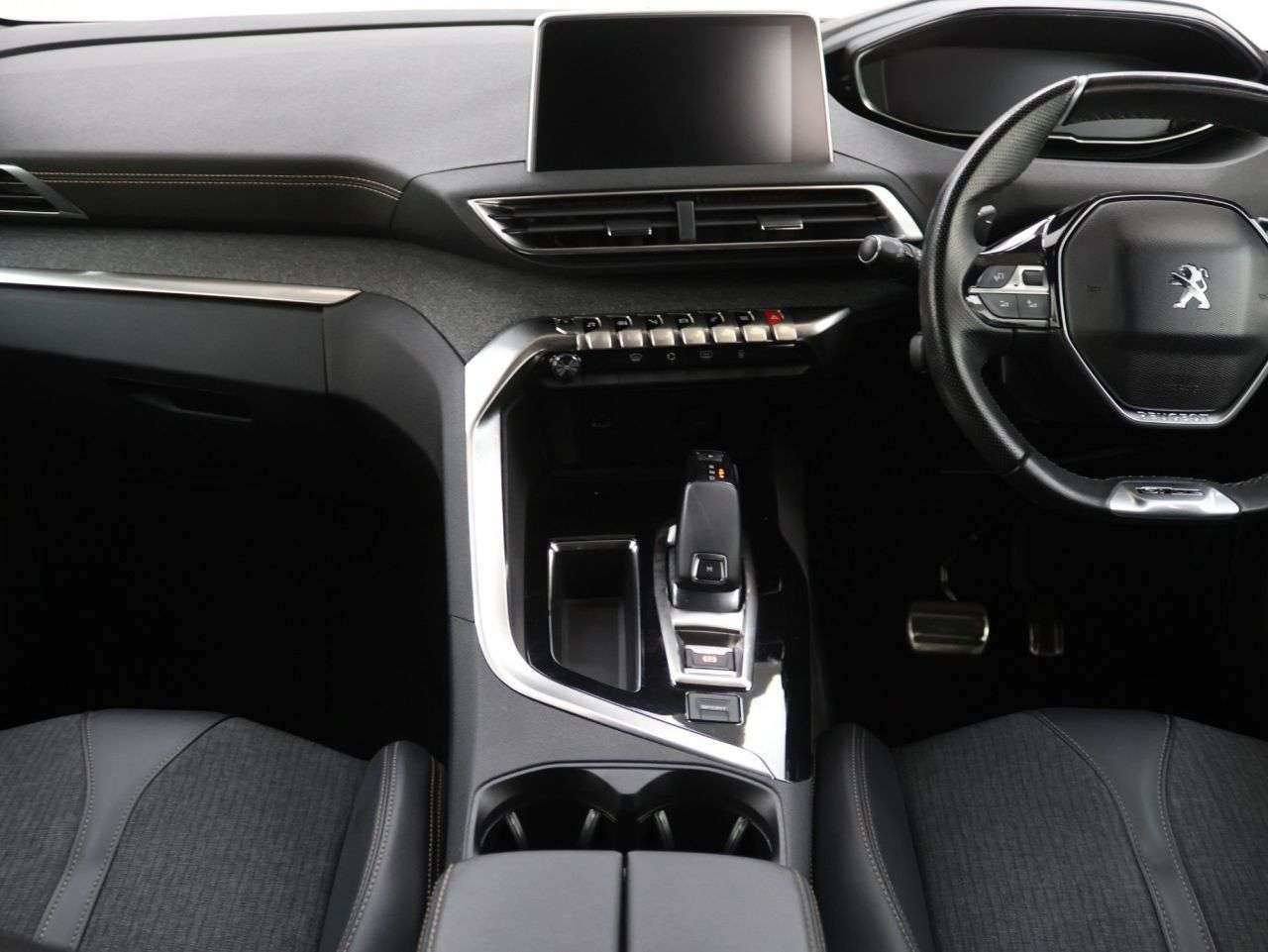 2019 PEUGEOT 3008 2019 PEUGEOT 3008