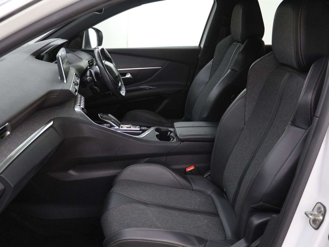 2019 PEUGEOT 3008 2019 PEUGEOT 3008