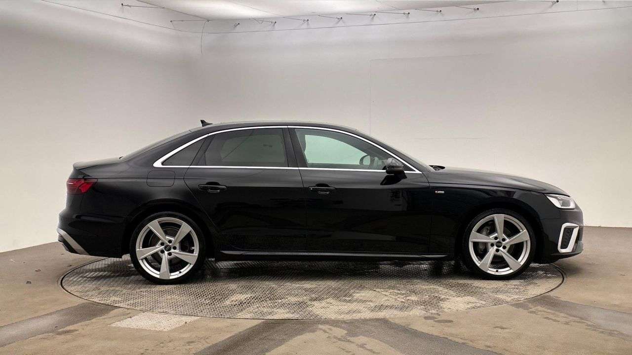 A 2024 AUDI A4 2.0 TFSI 40 S line Saloon 4dr Petrol S Tronic Euro 6 (s/s) (204 ps) A 2024 AUDI A4 2.0 TFSI 40 S line Saloon 4dr Petrol S Tronic Euro 6 (s/s) (204 ps)