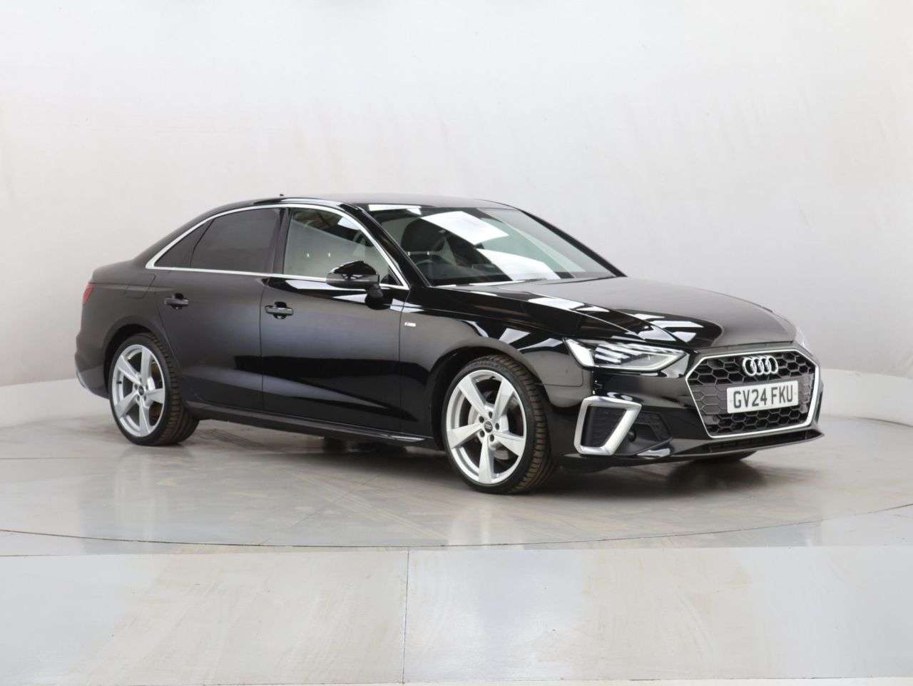 A 2024 AUDI A4 2.0 TFSI 40 S line Saloon 4dr Petrol S Tronic Euro 6 (s/s) (204 ps) A 2024 AUDI A4 2.0 TFSI 40 S line Saloon 4dr Petrol S Tronic Euro 6 (s/s) (204 ps)