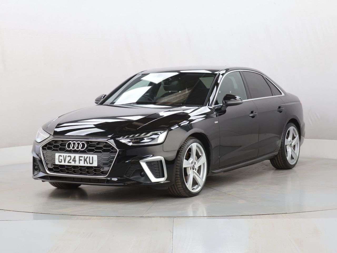 A 2024 AUDI A4 2.0 TFSI 40 S line Saloon 4dr Petrol S Tronic Euro 6 (s/s) (204 ps) A 2024 AUDI A4 2.0 TFSI 40 S line Saloon 4dr Petrol S Tronic Euro 6 (s/s) (204 ps)