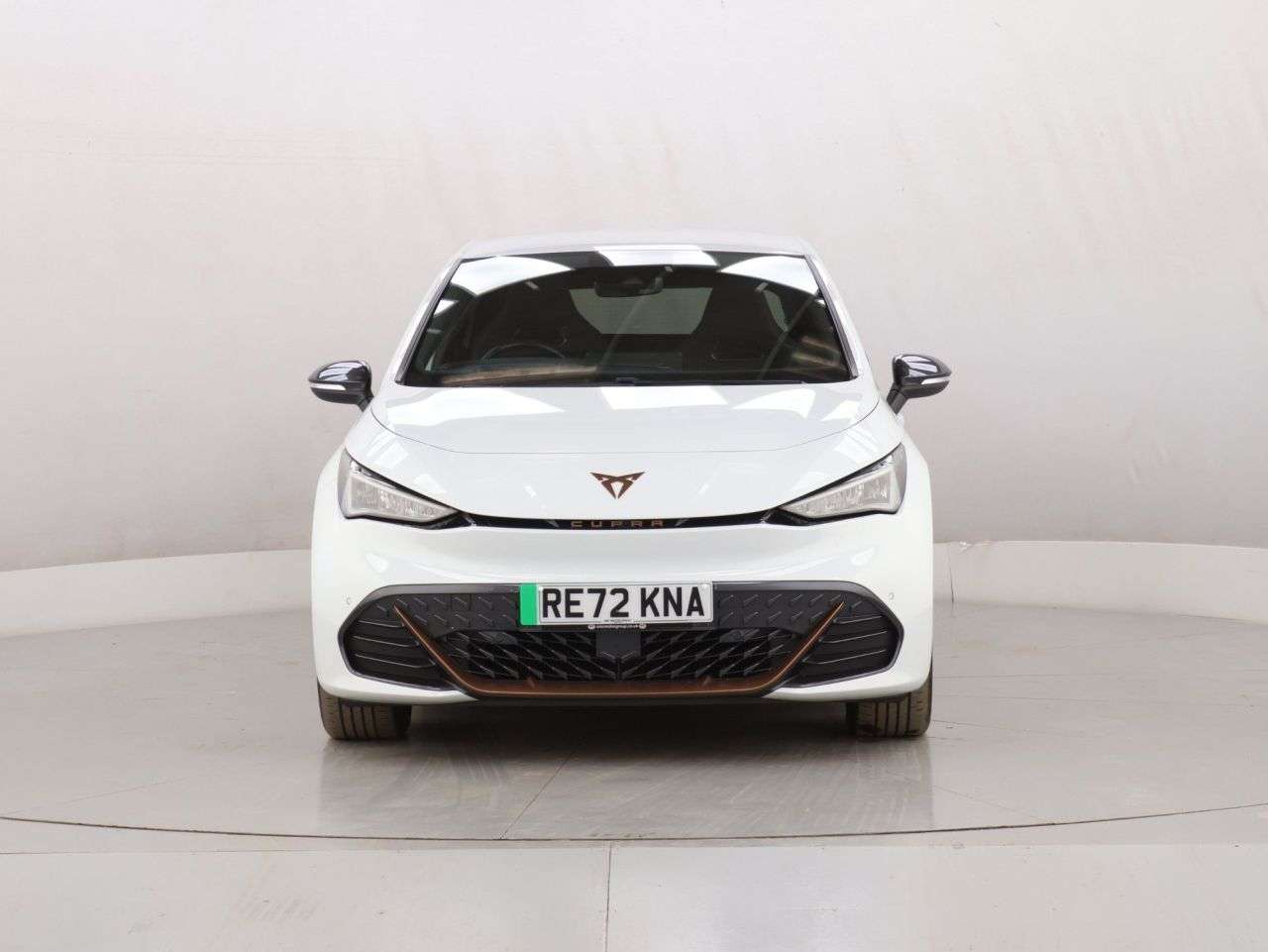 A 2022 CUPRA BORN e-Boost 77kWh V2 Hatchback 5dr Electric Auto (4 Seat) (230 ps) A 2022 CUPRA BORN e-Boost 77kWh V2 Hatchback 5dr Electric Auto (4 Seat) (230 ps)