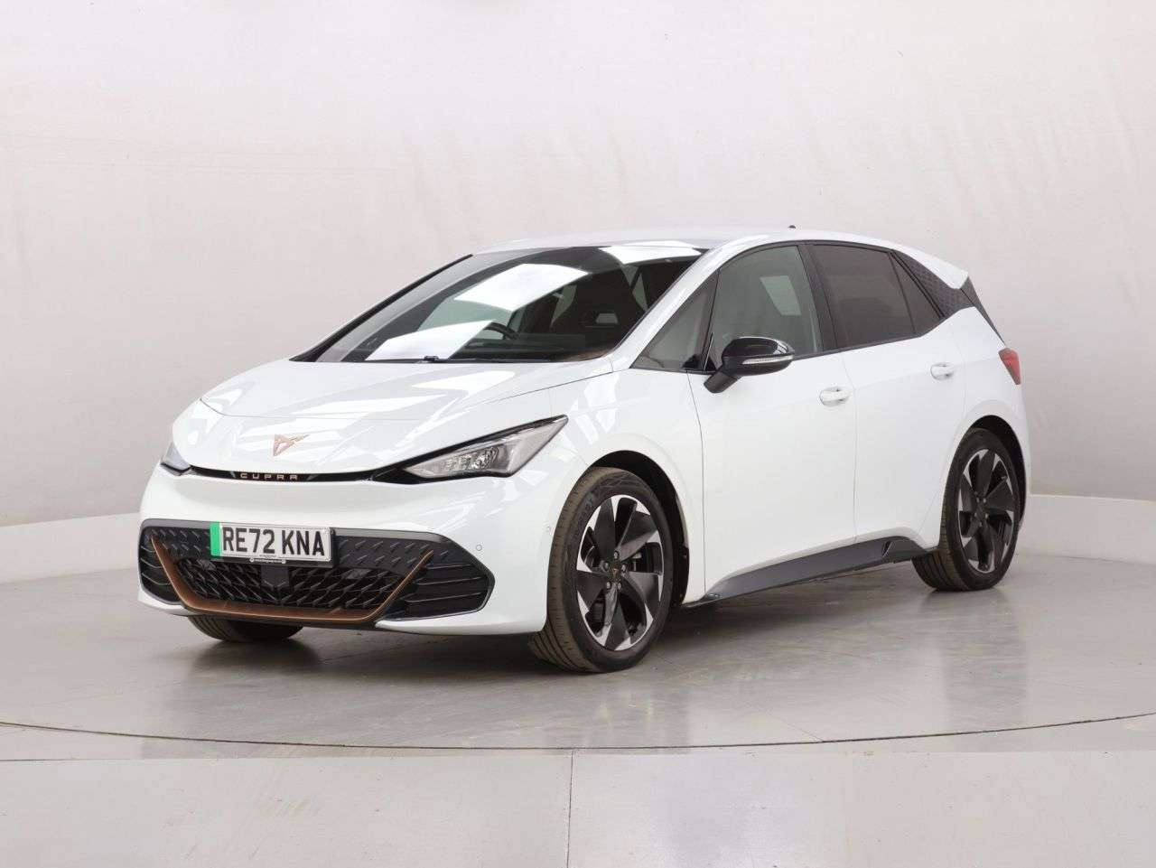A 2022 CUPRA BORN e-Boost 77kWh V2 Hatchback 5dr Electric Auto (4 Seat) (230 ps) A 2022 CUPRA BORN e-Boost 77kWh V2 Hatchback 5dr Electric Auto (4 Seat) (230 ps)