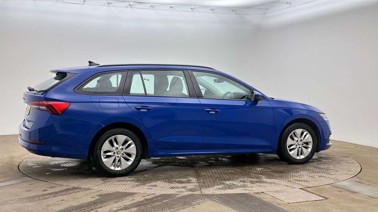 A 2022 SKODA OCTAVIA 1.5 TSI ACT SE Technology Estate 5dr Petrol Manual Euro 6 (s/s) (150 ps) A 2022 SKODA OCTAVIA 1.5 TSI ACT SE Technology Estate 5dr Petrol Manual Euro 6 (s/s) (150 ps)