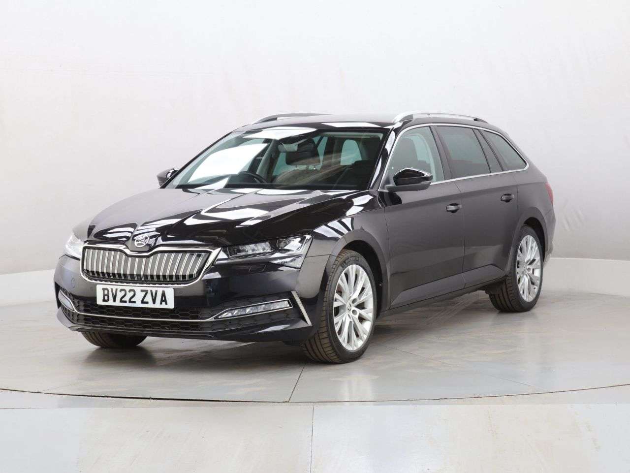 A 2022 SKODA SUPERB 1.4 TSI iV 13kWh SE L Estate 5dr Petrol Plug-in Hybrid DSG Euro 6 (s/s) (21 A 2022 SKODA SUPERB 1.4 TSI iV 13kWh SE L Estate 5dr Petrol Plug-in Hybrid DSG Euro 6 (s/s) (21