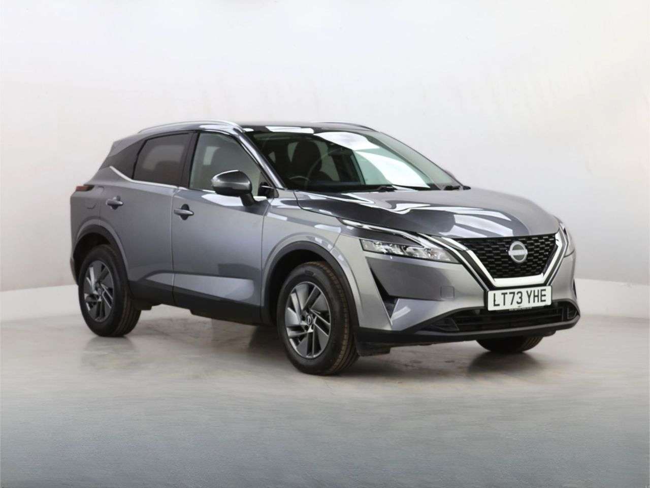 A 2023 NISSAN QASHQAI 1.3 DIG-T MHEV Acenta Premium SUV 5dr Petrol Hybrid Manual Euro 6 (s/s) (14 A 2023 NISSAN QASHQAI 1.3 DIG-T MHEV Acenta Premium SUV 5dr Petrol Hybrid Manual Euro 6 (s/s) (14