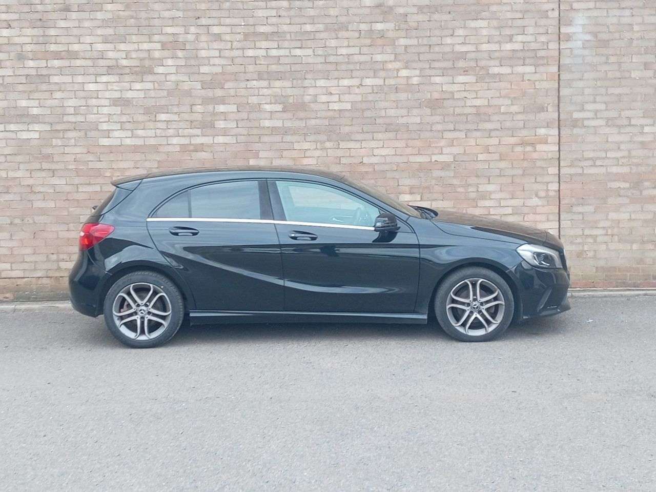 A 2018 MERCEDES-BENZ A CLASS 1.5 A180d Sport Edition Hatchback 5dr Diesel 7G-DCT Euro 6 (s/s) (109 ps) A 2018 MERCEDES-BENZ A CLASS 1.5 A180d Sport Edition Hatchback 5dr Diesel 7G-DCT Euro 6 (s/s) (109 ps)