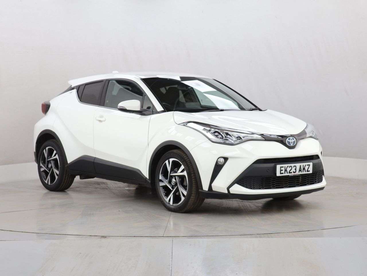 A 2023 TOYOTA C-HR 1.8 VVT-h GPF Design SUV 5dr Petrol Hybrid CVT Euro 6 (s/s) (122 ps) A 2023 TOYOTA C-HR 1.8 VVT-h GPF Design SUV 5dr Petrol Hybrid CVT Euro 6 (s/s) (122 ps)