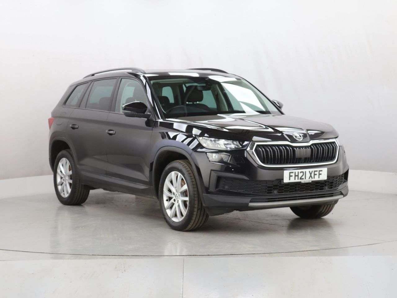 A 2021 SKODA KODIAQ 1.5 TSI ACT SE SUV 5dr Petrol Manual Euro 6 (s/s) (7 Seat) (150 ps) A 2021 SKODA KODIAQ 1.5 TSI ACT SE SUV 5dr Petrol Manual Euro 6 (s/s) (7 Seat) (150 ps)
