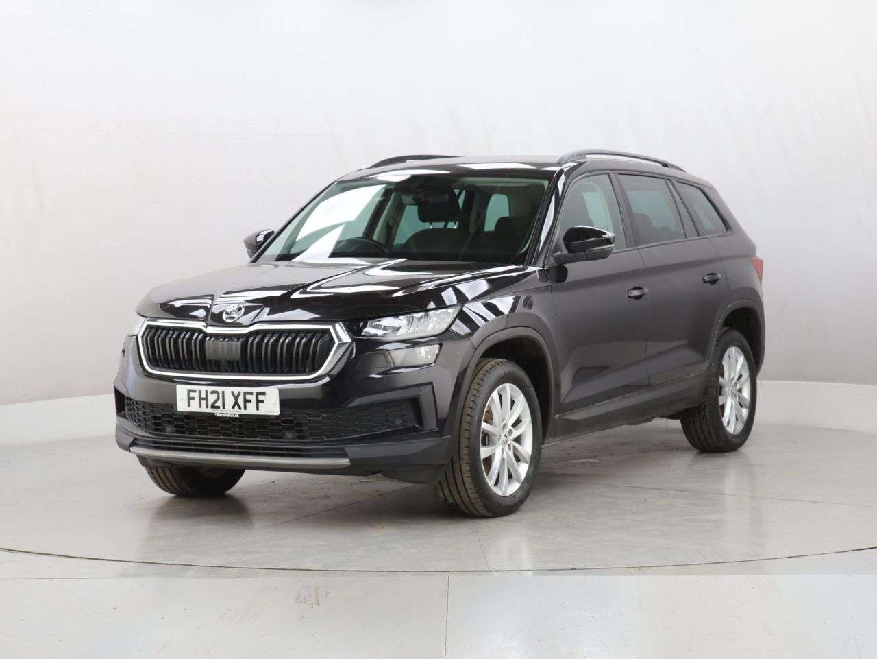 A 2021 SKODA KODIAQ 1.5 TSI ACT SE SUV 5dr Petrol Manual Euro 6 (s/s) (7 Seat) (150 ps) A 2021 SKODA KODIAQ 1.5 TSI ACT SE SUV 5dr Petrol Manual Euro 6 (s/s) (7 Seat) (150 ps)