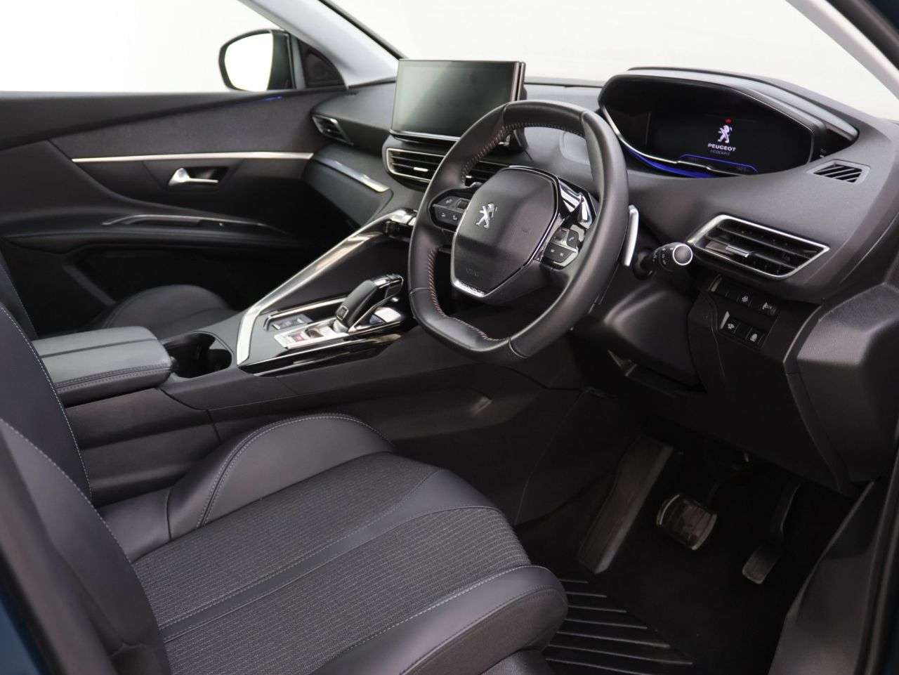 2022 PEUGEOT 5008 2022 PEUGEOT 5008